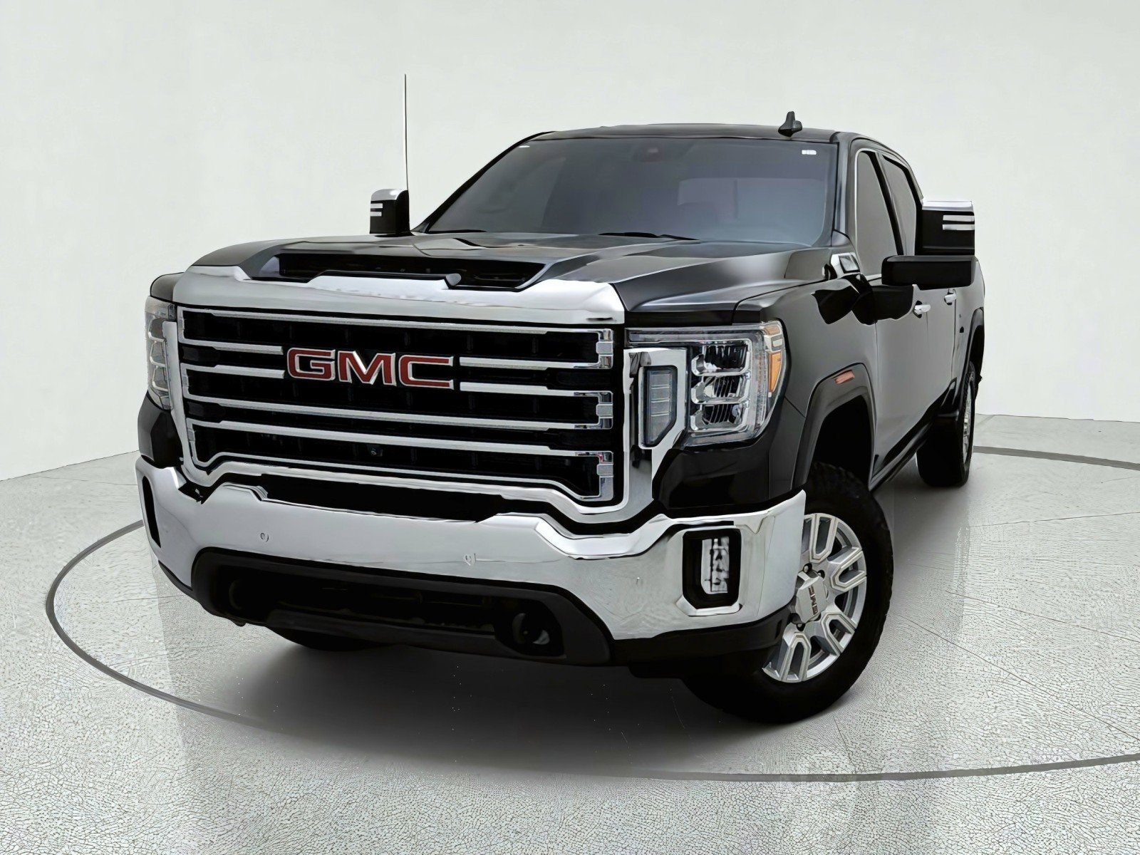 Used 2021 GMC Sierra 2500 SLT w/ SLT Preferred Package AWD/4WD image 2