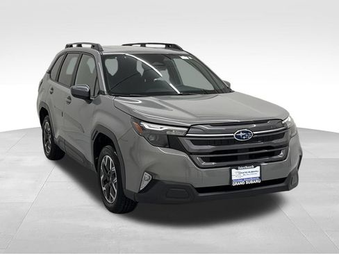 Used 2026 Subaru Forester Premium AWD/4WD image 8