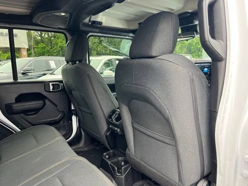 Used 2025 Jeep Wrangler Unlimited Sport AWD/4WD image 25