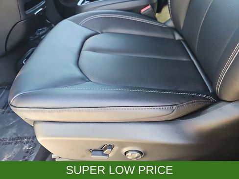 New 2026 Chrysler Pacifica Select image 31