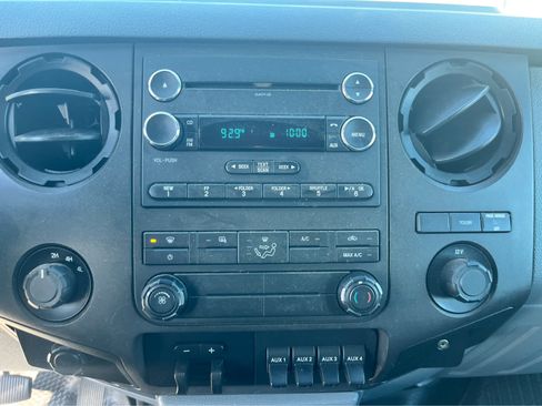 Used 2015 Ford F550 4x4 Regular Cab Super Duty image 20