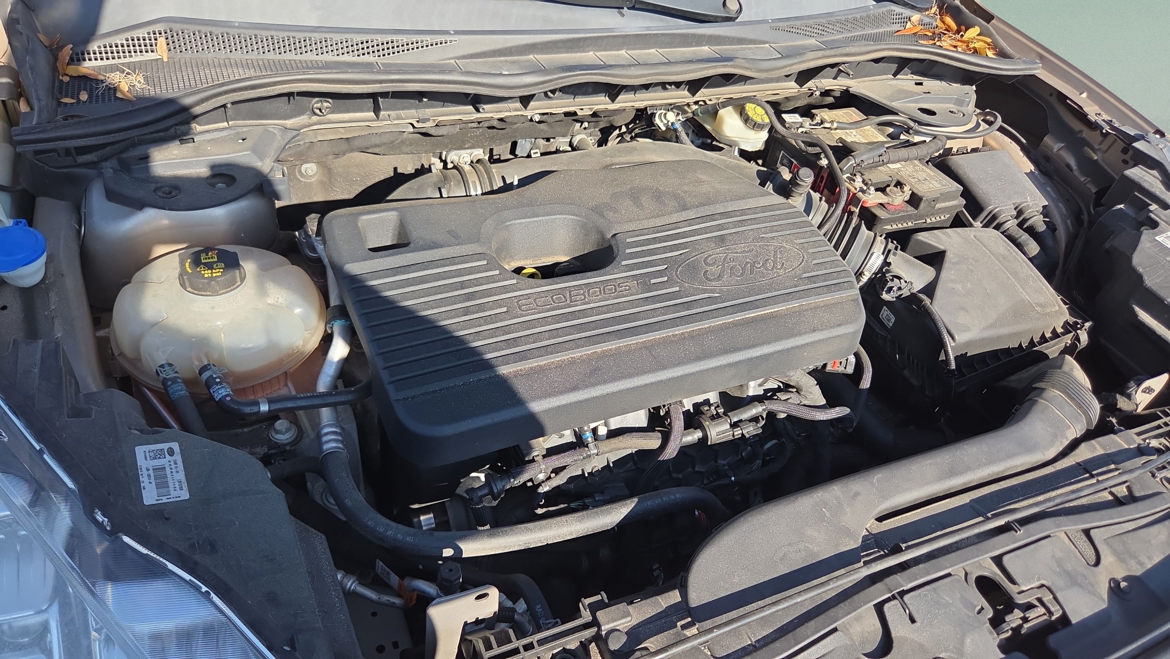 Used 2020 Ford Escape Titanium AWD/4WD image 22