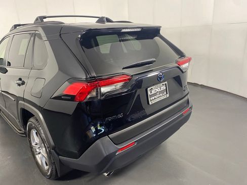 Used 2022 Toyota RAV4 XLE w/ Convenience Package AWD/4WD image 9