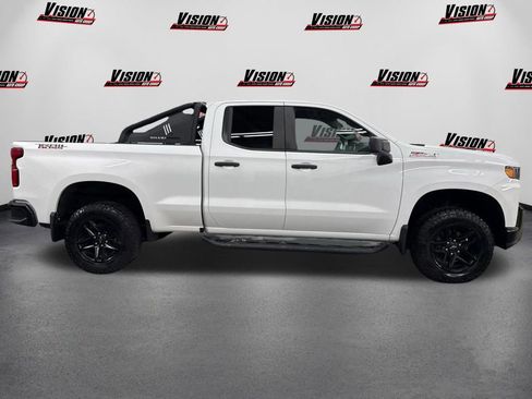 Used 2019 Chevrolet Silverado 1500 Custom Trail Boss w/ Custom Convenience Package image 4