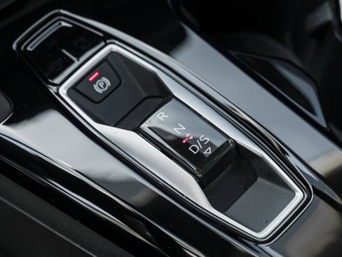 Certified 2025 Audi Q5 Premium w/ Convenience Package image 11