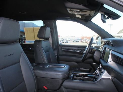 Used 2022 GMC Yukon Denali w/ Max Trailering Package image 19