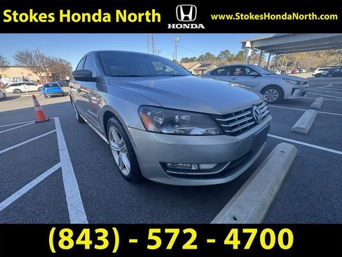 Used 2014 Volkswagen Passat TDI SEL Premium image 2