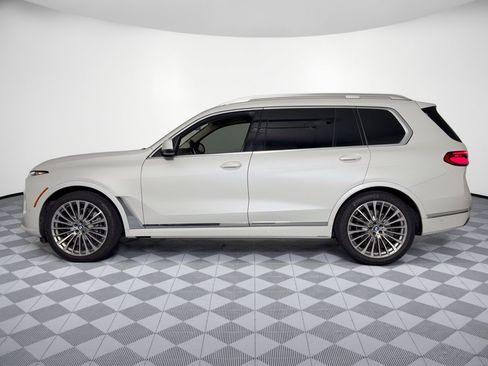 Used 2023 BMW X7 xDrive40i w/ Premium Package AWD/4WD image 2