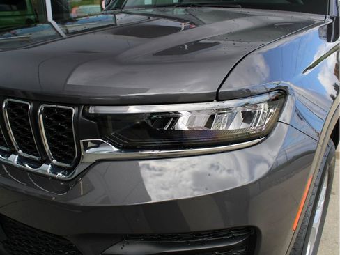 New 2025 Jeep Grand Cherokee Laredo X w/ Luxury Tech Group I image 38