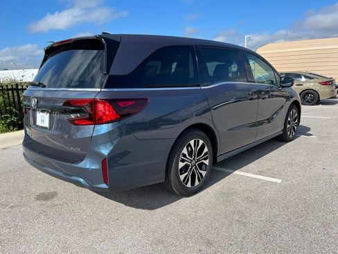 New 2026 Honda Odyssey Elite image 3