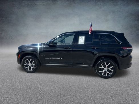 Certified 2024 Jeep Grand Cherokee Limited image 7