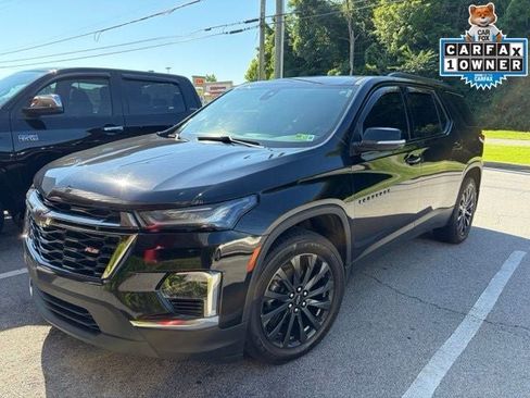 Used 2023 Chevrolet Traverse RS w/ LPO, Floor Liner Package AWD/4WD image 1