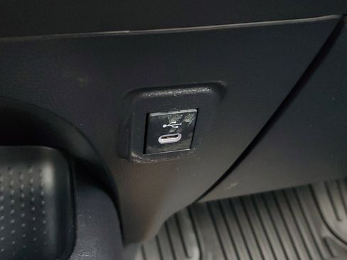 Used 2023 Toyota Corolla SE image 27