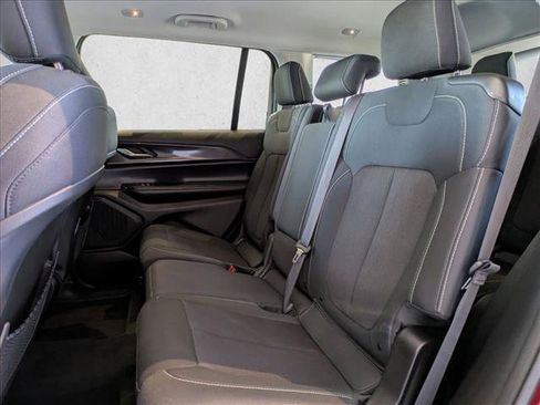 Used 2023 Jeep Grand Cherokee L Laredo AWD/4WD image 18