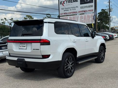 Used 2026 Lexus GX 550 w/ Accessory Package (2T) AWD/4WD image 9