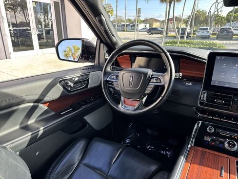Used 2020 Lincoln Navigator L Reserve w/ Luxury Package image 22