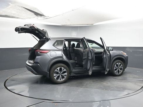 Used 2021 Nissan Rogue SV image 46