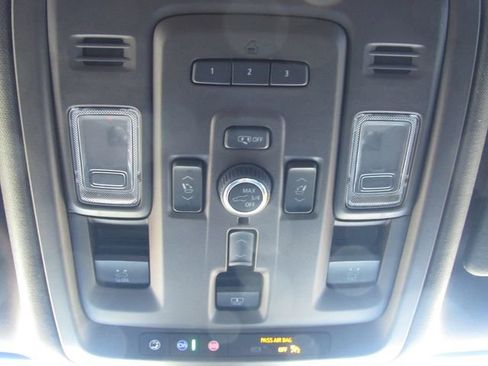 Used 2023 GMC Yukon Denali w/ Denali Reserve Package AWD/4WD image 30