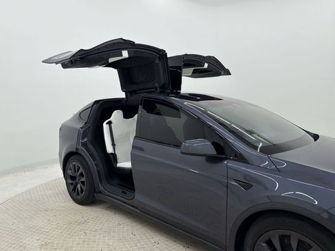 Used 2023 Tesla Model X AWD/4WD image 27
