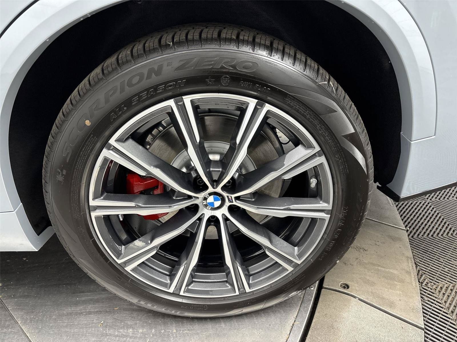 New 2026 BMW X5 xDrive50e w/ M Sport Package AWD/4WD image 27