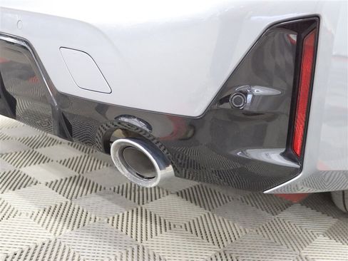 Used 2023 BMW 330i xDrive Sedan w/ M Sport Package image 10