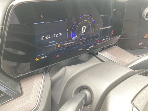 New 2026 Chevrolet Suburban Premier image 31