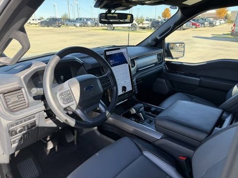 Used 2023 Ford F150 Lightning Lariat image 11