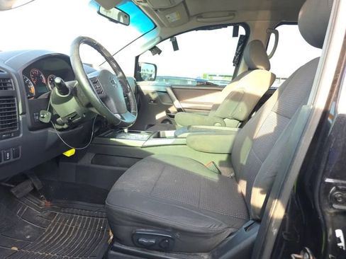 Used 2011 Nissan Titan SV w/ SV Value Truck Pkg image 6