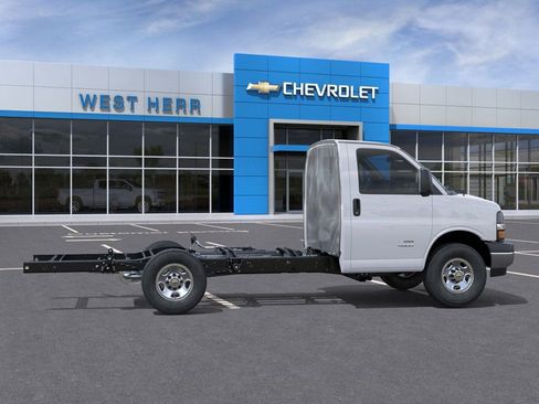 New 2025 Chevrolet Express 3500 w/ Power Convenience Package RWD image 46