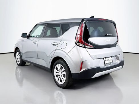 Used 2023 Kia Soul LX FWD image 7