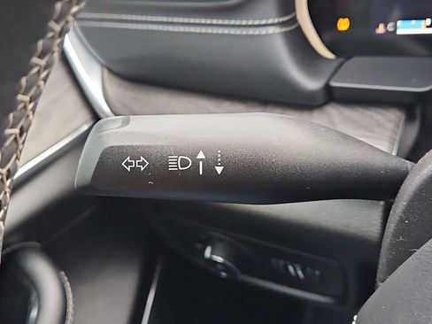 Used 2023 Jeep Grand Cherokee Overland image 44