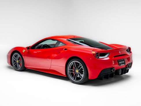 Used 2018 Ferrari 488 GTB image 29