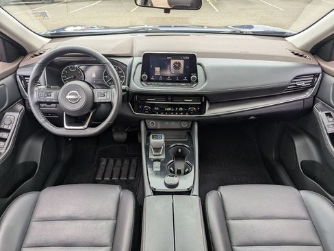 Used 2022 Nissan Rogue SV w/ SV Premium Package image 23