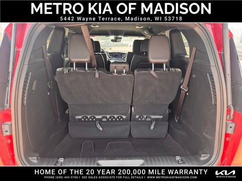 Used 2025 Chrysler Pacifica Select AWD/4WD image 28