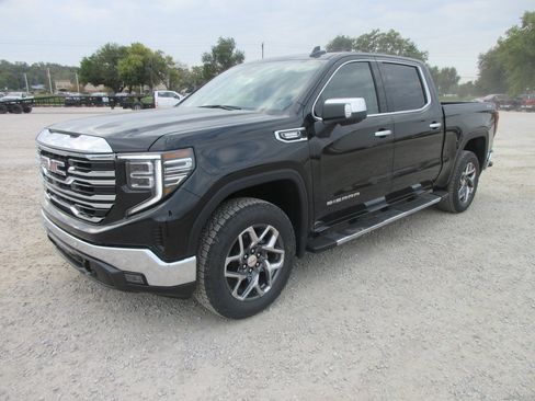 New 2026 GMC Sierra 1500 SLT w/ SLT Premium Plus Package image 11