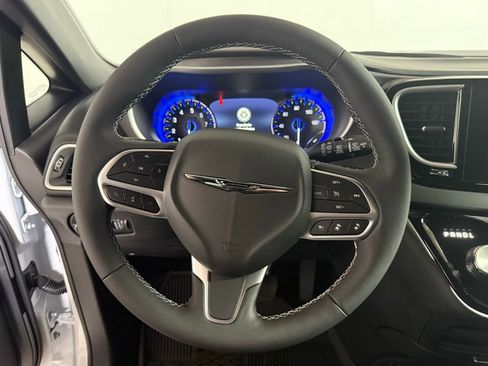 New 2026 Chrysler Voyager LX image 18