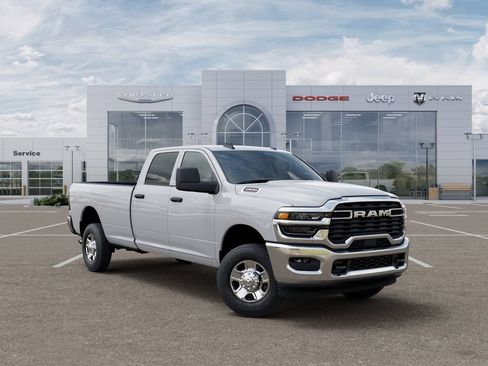 Used 2025 RAM 2500 Tradesman w/ Chrome Appearance Group RWD image 5
