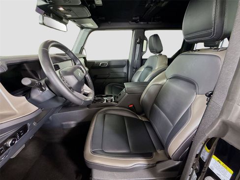 Used 2025 Ford Bronco Outer Banks AWD/4WD image 15