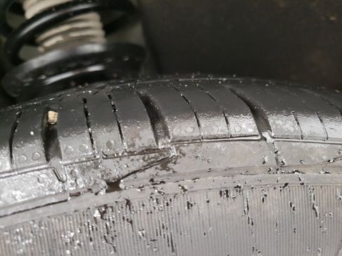 Used 2023 Buick Enclave Essence w/ Experience Buick Package image 4