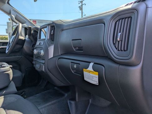 New 2025 GMC Sierra 2500 Pro w/ Convenience Package image 18