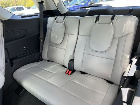 New 2026 Ford Explorer Active w/ Active Comfort Package image 25