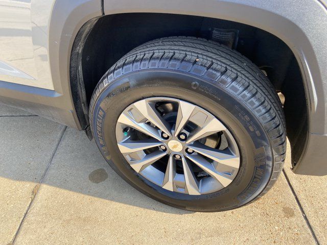 Used 2026 Chevrolet Equinox LT AWD/4WD image 38