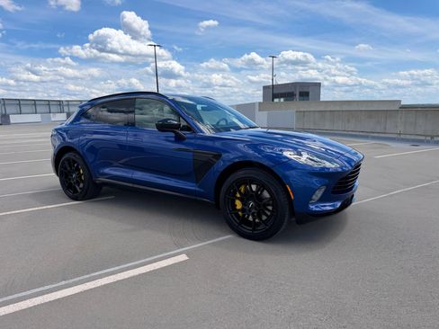 Used 2021 Aston Martin DBX AWD/4WD image 14