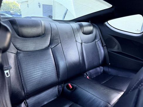 Used 2014 Hyundai Genesis 3.8 RWD image 11