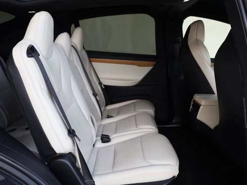 Used 2019 Tesla Model X Long Range AWD/4WD image 24