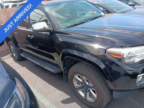 Used 2017 Toyota Tacoma Limited w/ Tow Package AWD/4WD image 2