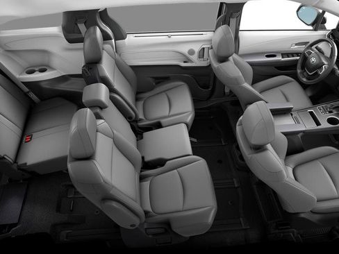 New 2025 Toyota Sienna XLE image 22