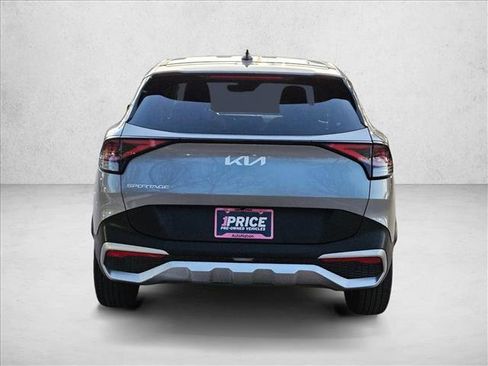 Used 2025 Kia Sportage LX image 6