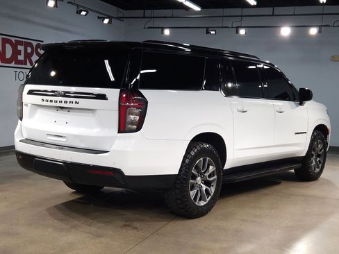 Used 2024 Chevrolet Suburban LS w/ Driver Alert Package AWD/4WD image 7