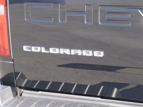 Used 2022 Chevrolet Colorado LT w/ Safety Package RWD image 13
